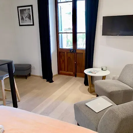 アパート Saint Enogat