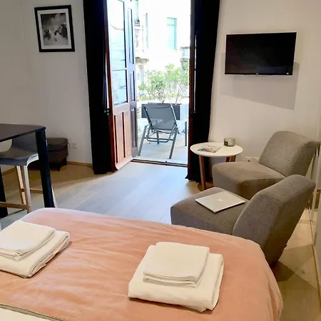 アパート Saint Enogat