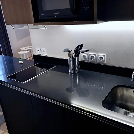 アパート Saint Enogat エクスレバン