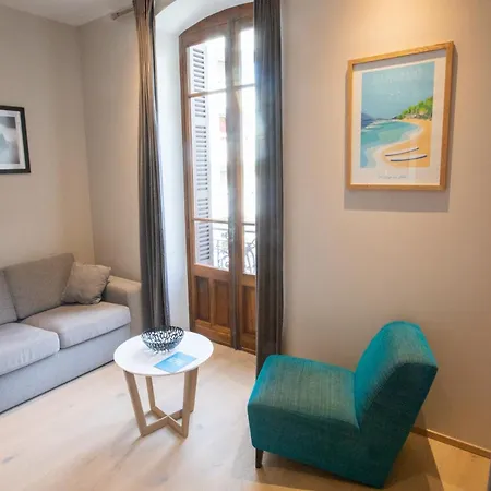 Saint Enogat アパート *