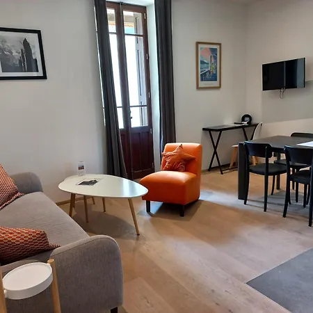 Saint Enogat アパート *