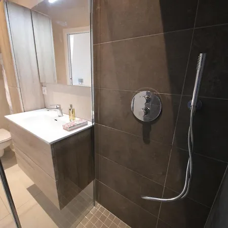 Saint Enogat Apartment