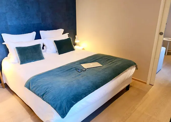 Saint Enogat Apartment