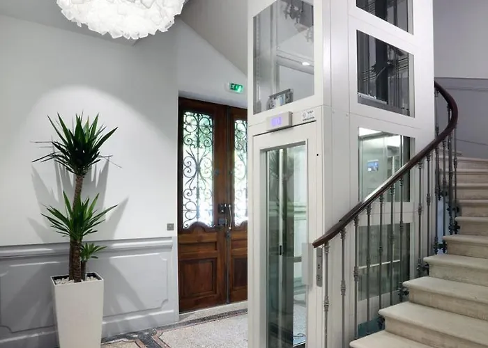 Saint Enogat Apartment